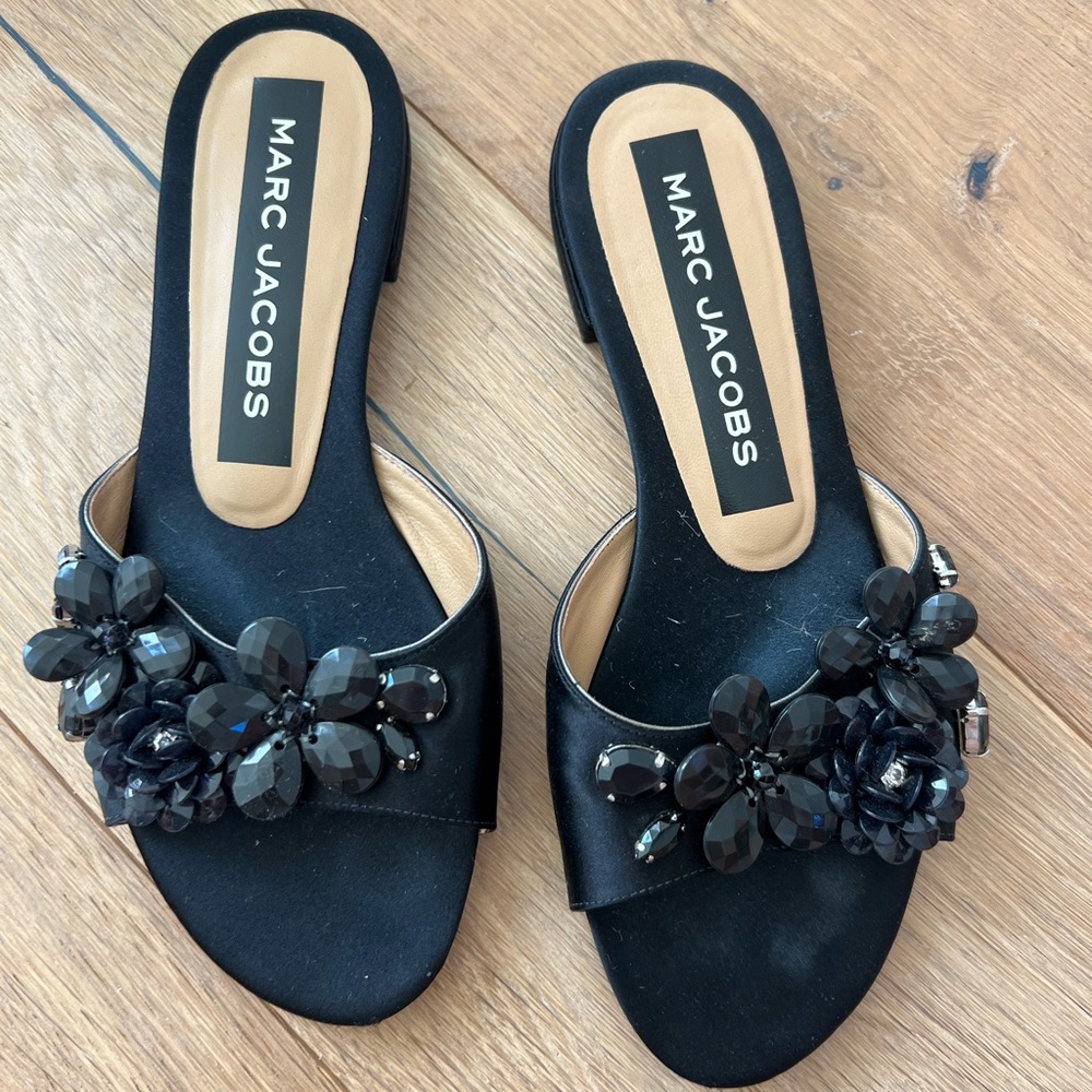 Marc Jacobs black embellished slippers slides flats size 39 (8US)
